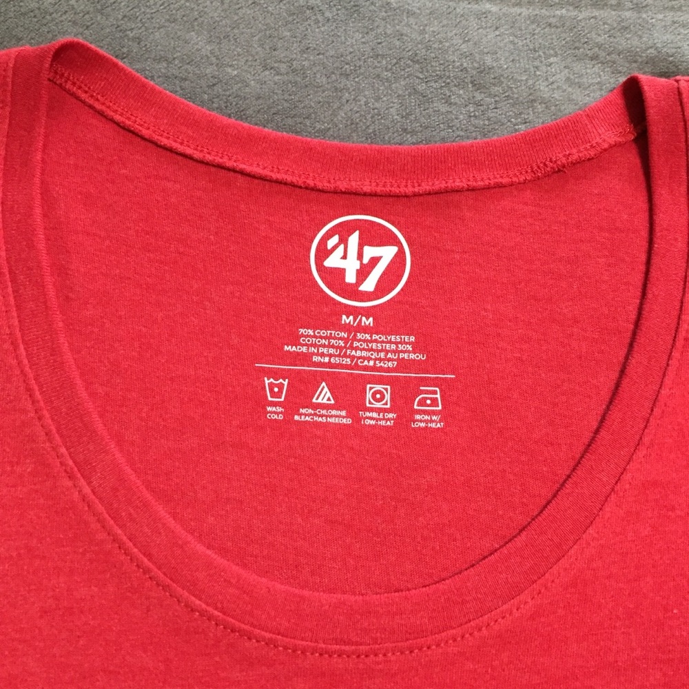 Texas Rangers Swoop Neck Tee Red NWT Med - Picture 5 of 9